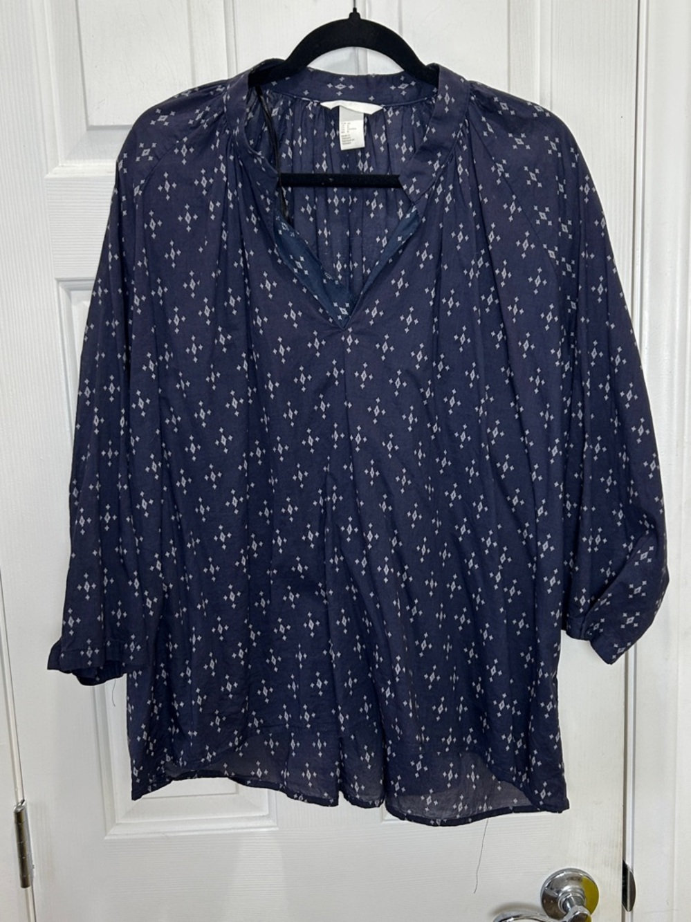 H&M Navy Blue Printed V-Neck Cotton Blouse Size 8